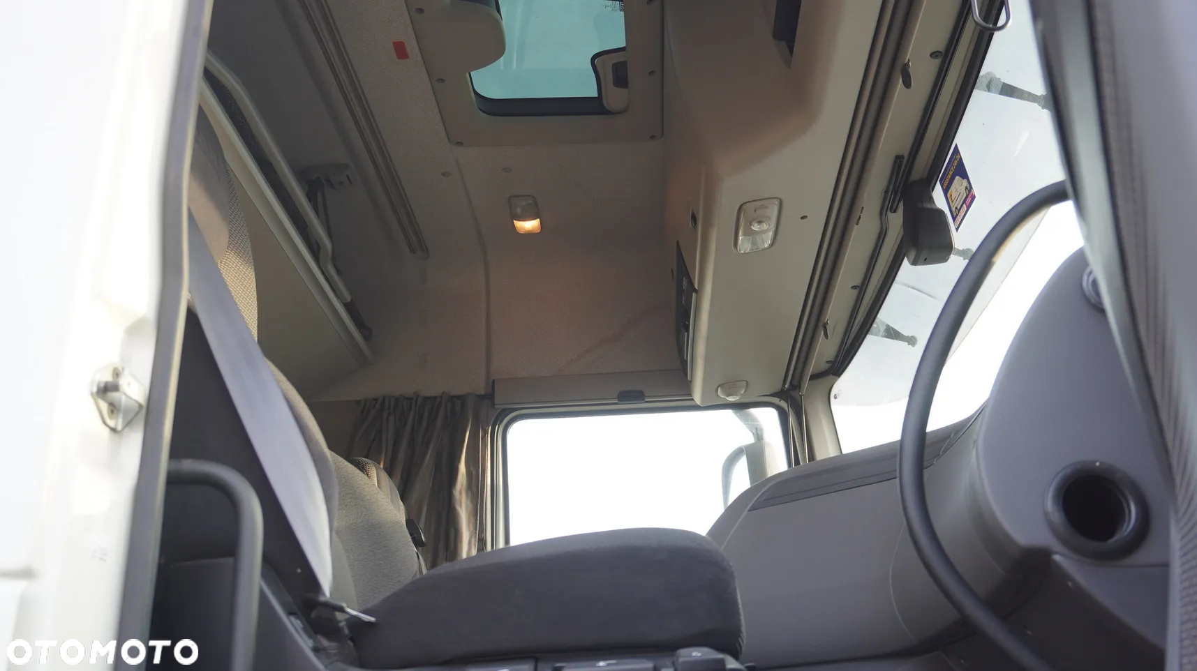 DAF XF 410 Euro 6 / 410 HP / 20 EPAL / Winda Dhollandia 1500 kg - 27
