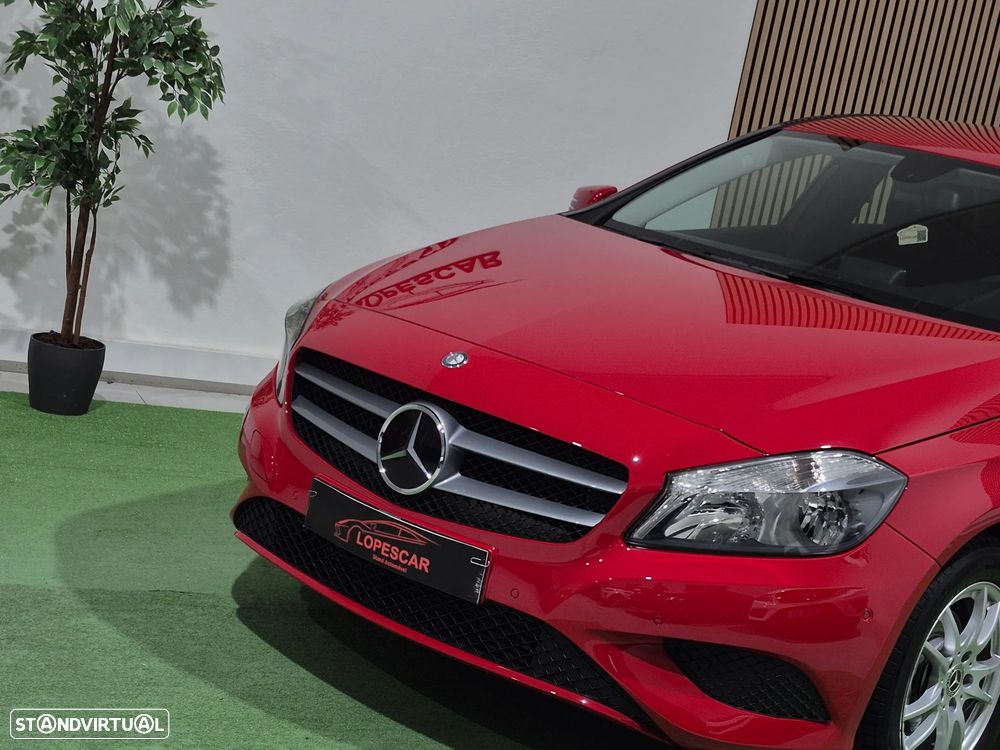 Mercedes-Benz A 180 2013 photo 3