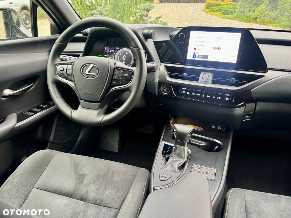 Lexus UX 250h F Sport 2WD - 18