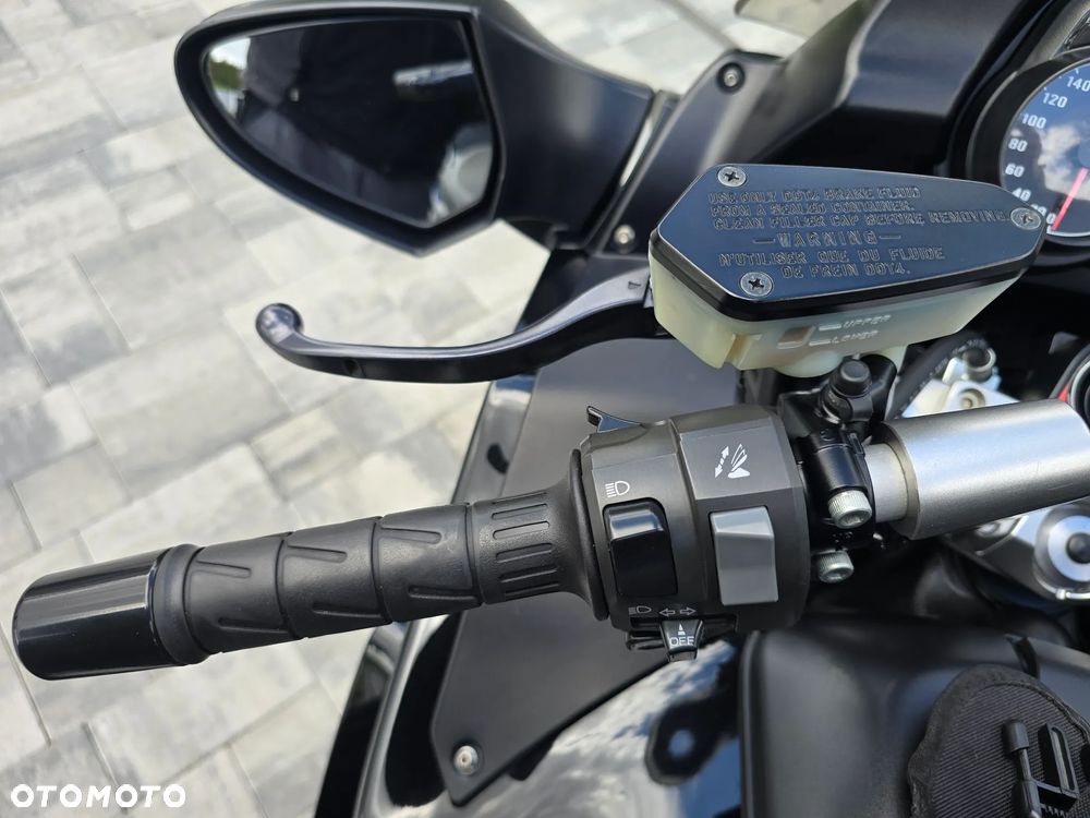 Kawasaki GTR - 23