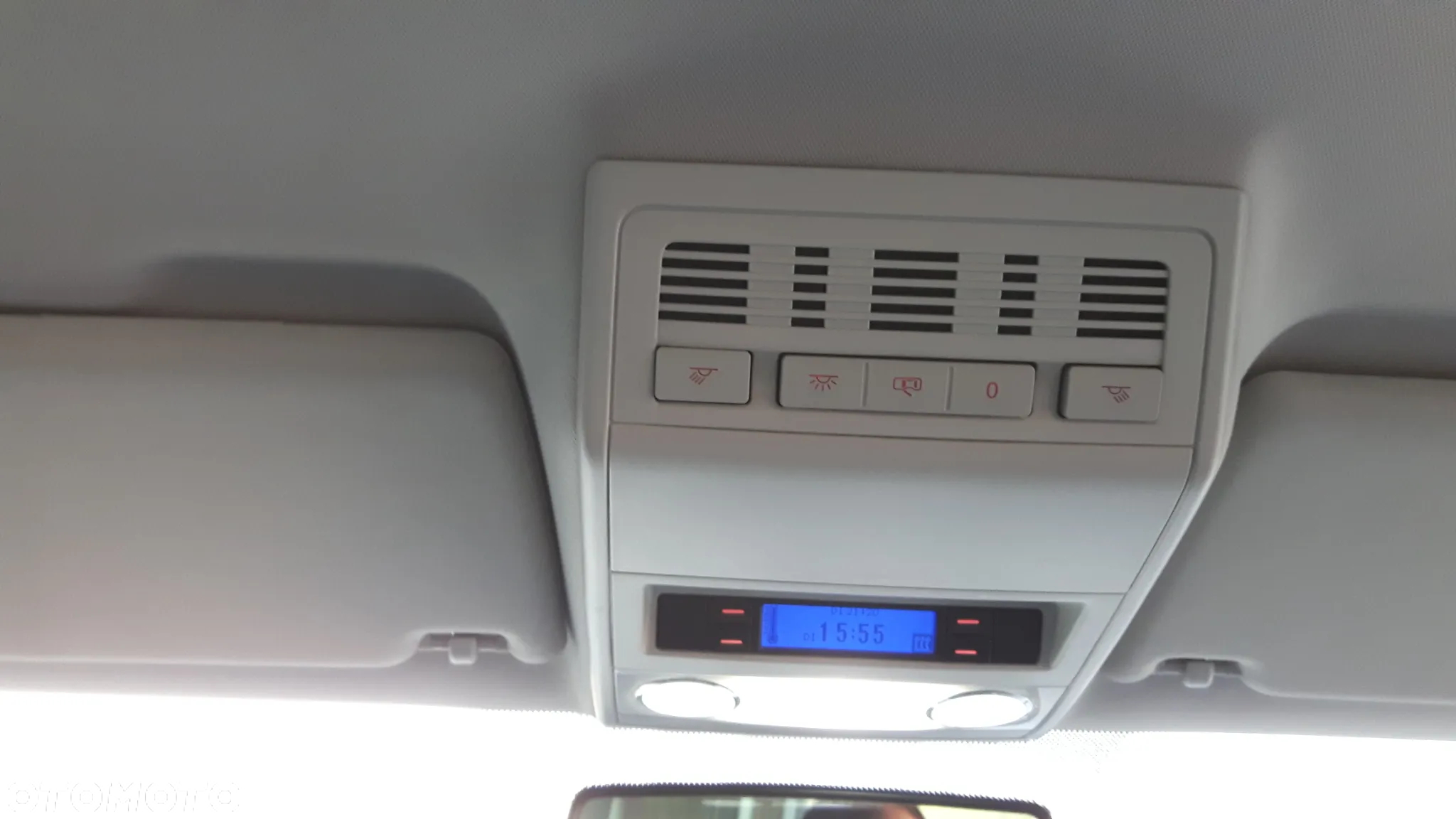 Volkswagen Transporter Caravelle Lang DPF Comfortline - 6
