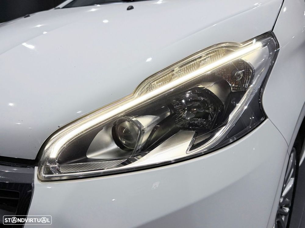 Peugeot 208 1.6 e-HDi SE Style - 10