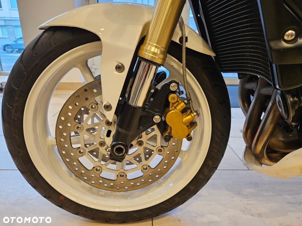 Triumph Street Triple - 14