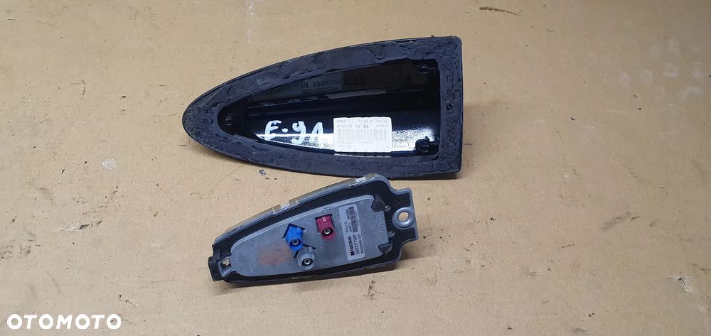 Antena dachowa GPS nawigacji rekin BMW 3 E91 6929347 6942270 - 3
