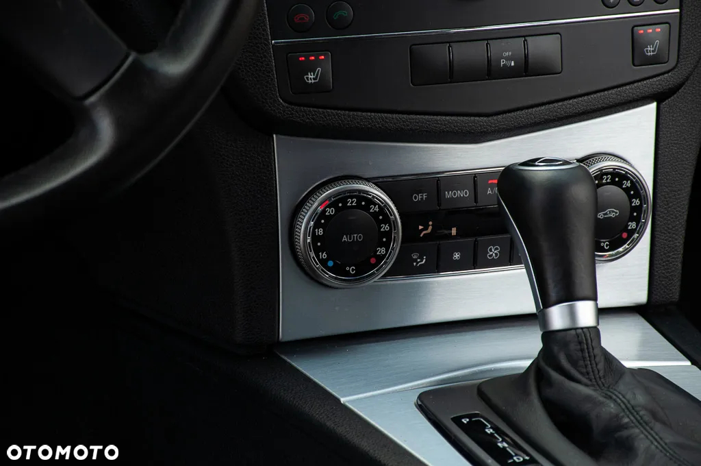 Mercedes-Benz Klasa C 200 T 7G-TRONIC Avantgarde Edition - 34