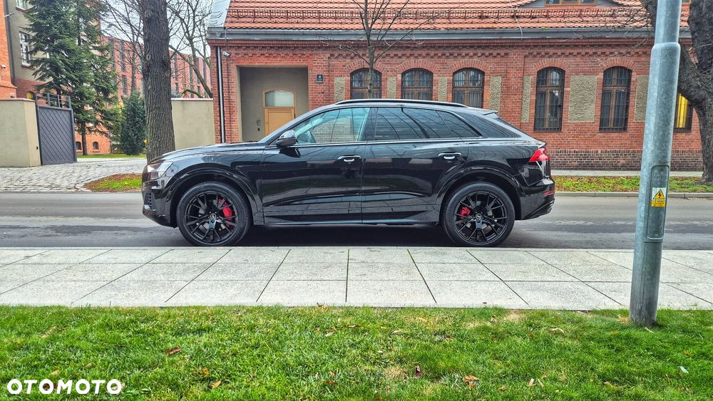 Audi Q8 55 TFSI quattro tiptronic - 12