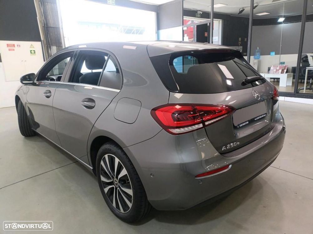 Mercedes-Benz A 250 e Style Plus - 3