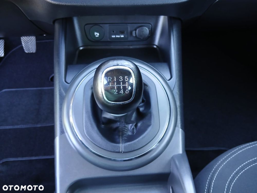 Kia Sportage 1.6 GDI 2WD Attract - 27