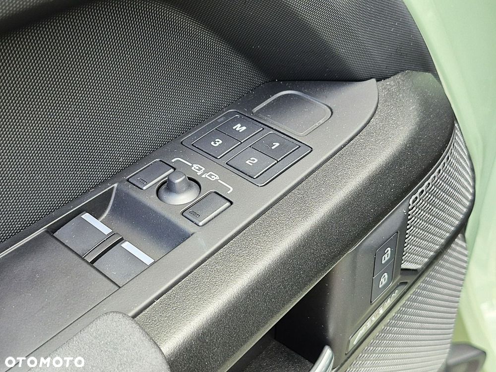 Land Rover Defender 90 D300 75th Limited Edition - 21