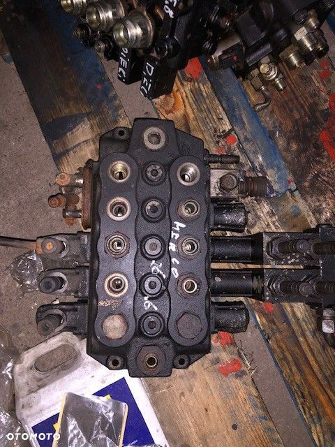 Rozdzielacz Hydrauliczny Merlo Blok Rozdzielacza - 1