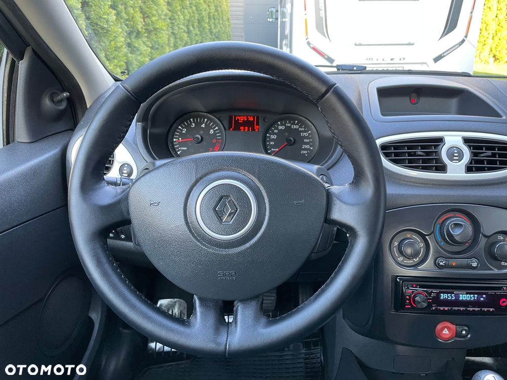 Renault Clio 1.2 16V Alize - 10