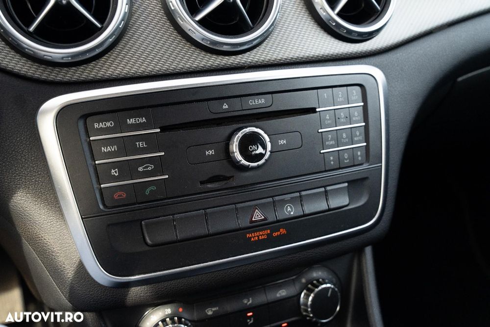 Mercedes-Benz GLA - 12