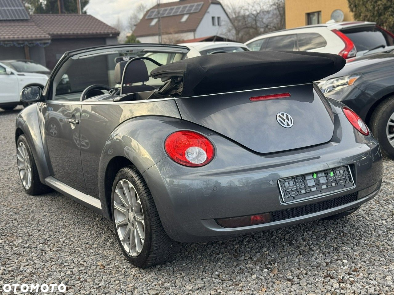 Volkswagen New Beetle - 3