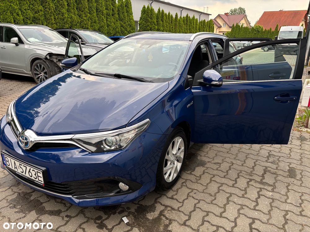 Toyota Auris 1.8 HSD Sol - 3