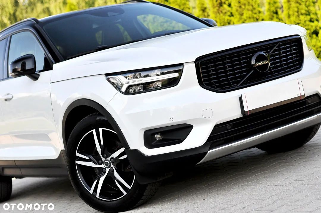 Volvo XC 40 T3 R-Design - 1