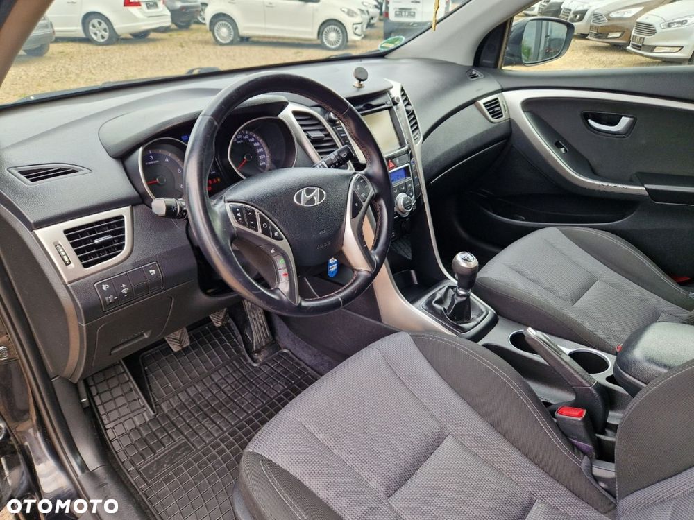 Hyundai i30 1.6 CRDi Premium - 6