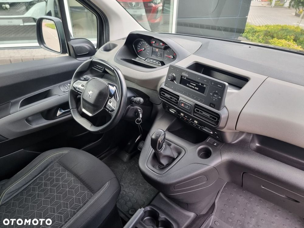 Peugeot Rifter 1.5 BlueHDI Active - 17