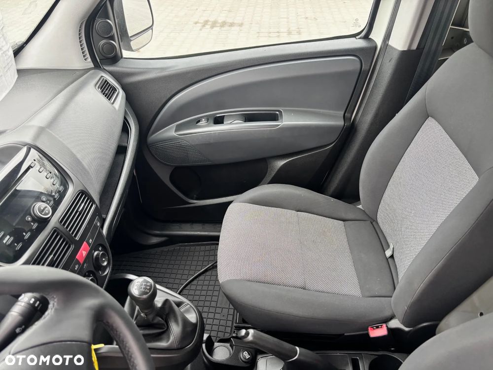 Fiat DOBLO 1.3 - 8