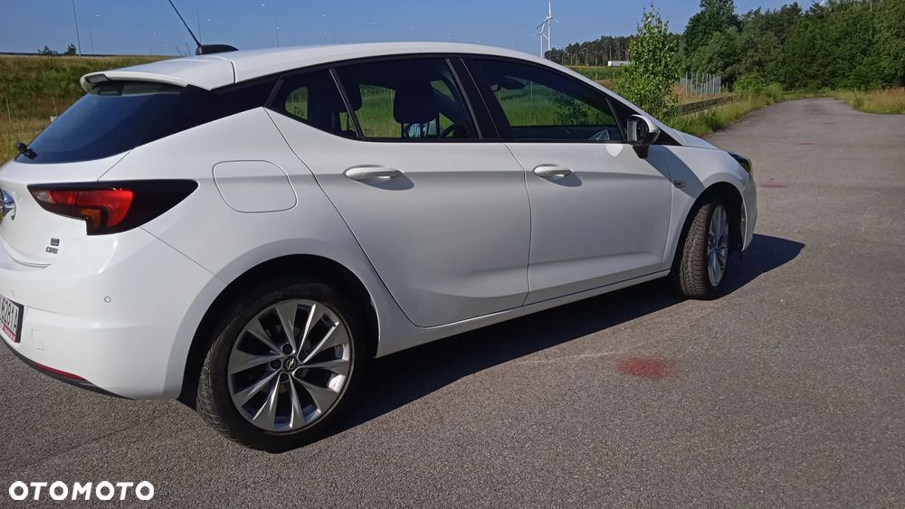 Opel Astra 1.6 D (CDTI) Start/Stop Dynamic - 11