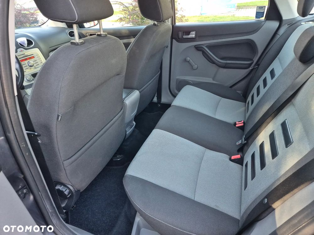 Ford Focus 1.6 Trend - 4