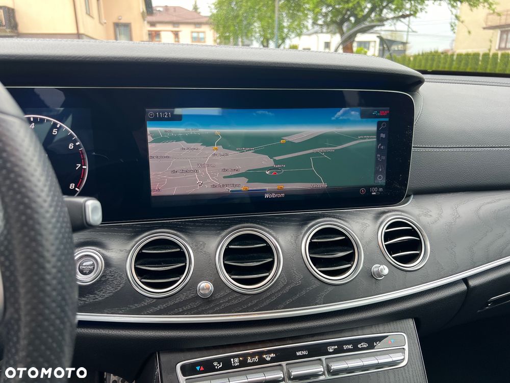 Mercedes-Benz Klasa E 200 4-Matic 9G-TRONIC - 15
