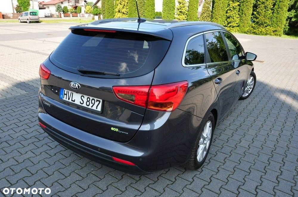 Kia Ceed 1.6 GDI Spirit - 18