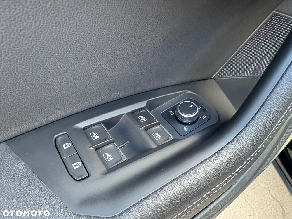 Volkswagen Touareg 3.0 V6 TDI SCR 4Mot R-Line - 30