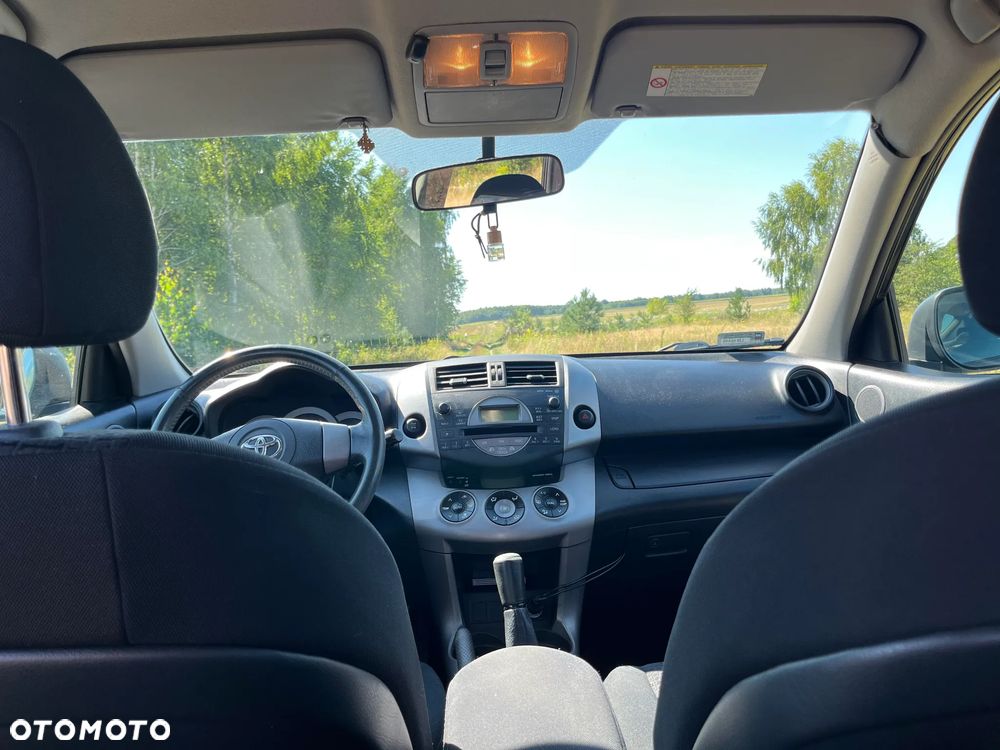 Toyota RAV4 - 22