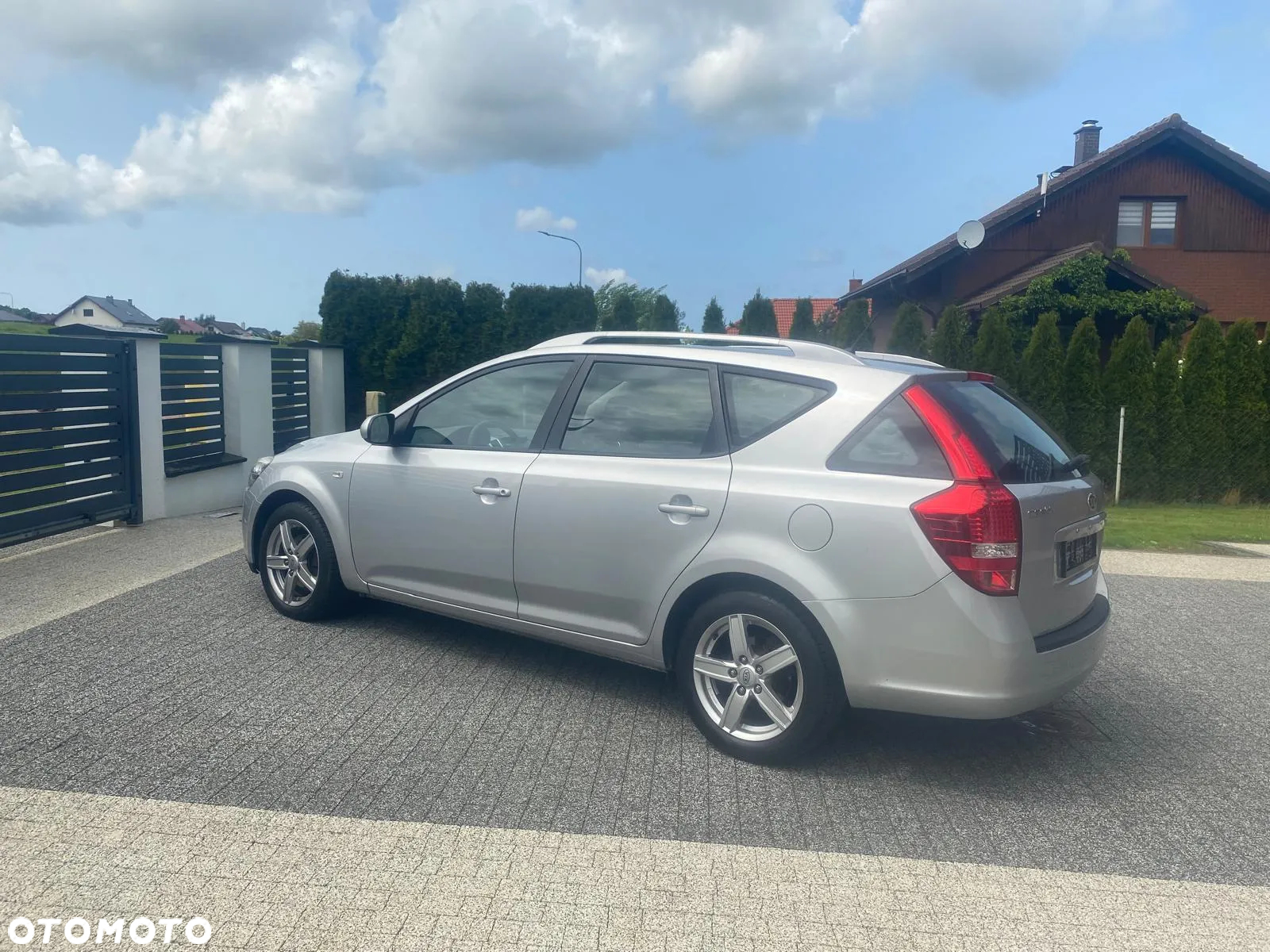 Kia Ceed - 14