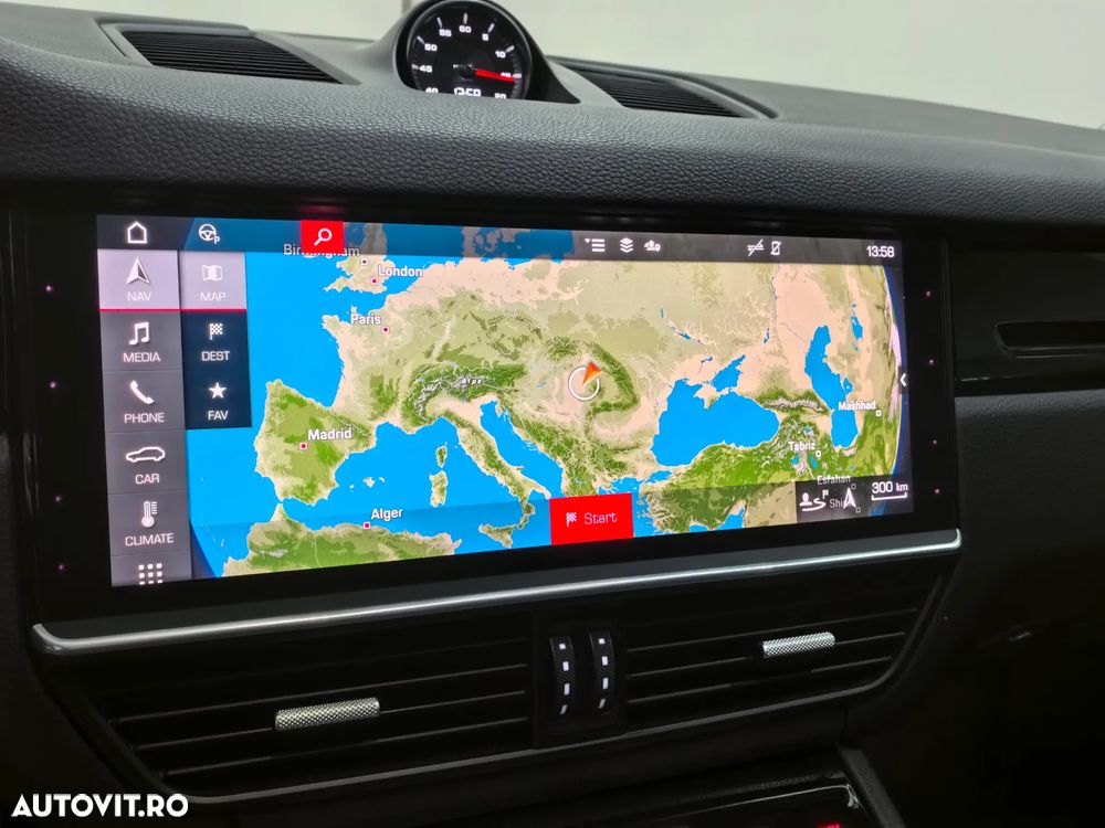 Porsche Cayenne - 29