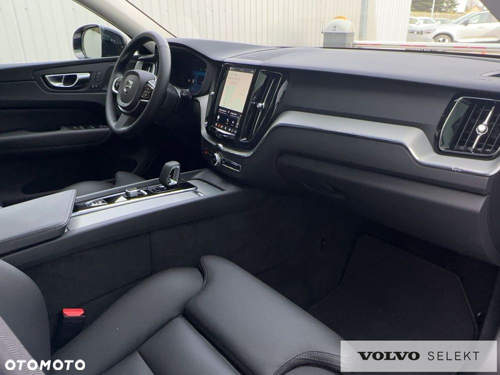 Volvo XC 60 T6 Plug-In Hybrid AWD Plus Dark - 26