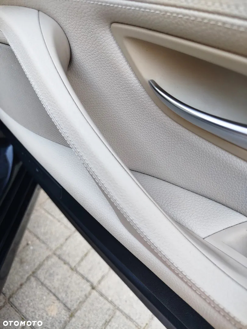 BMW Seria 5 528i Sport-Aut - 10