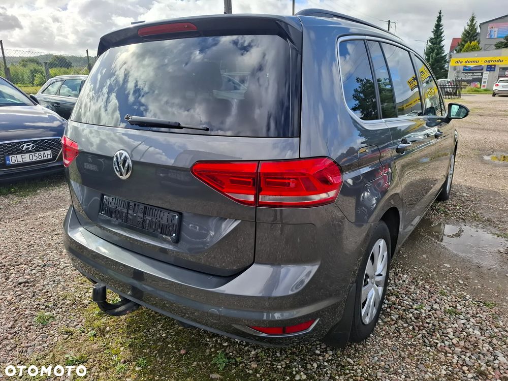 Volkswagen Touran 2.0 TDI SCR Comfortline - 4