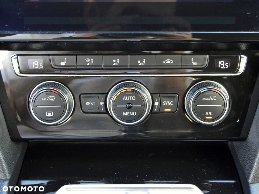 Volkswagen Arteon 2.0 TDI SCR DSG R-Line - 21