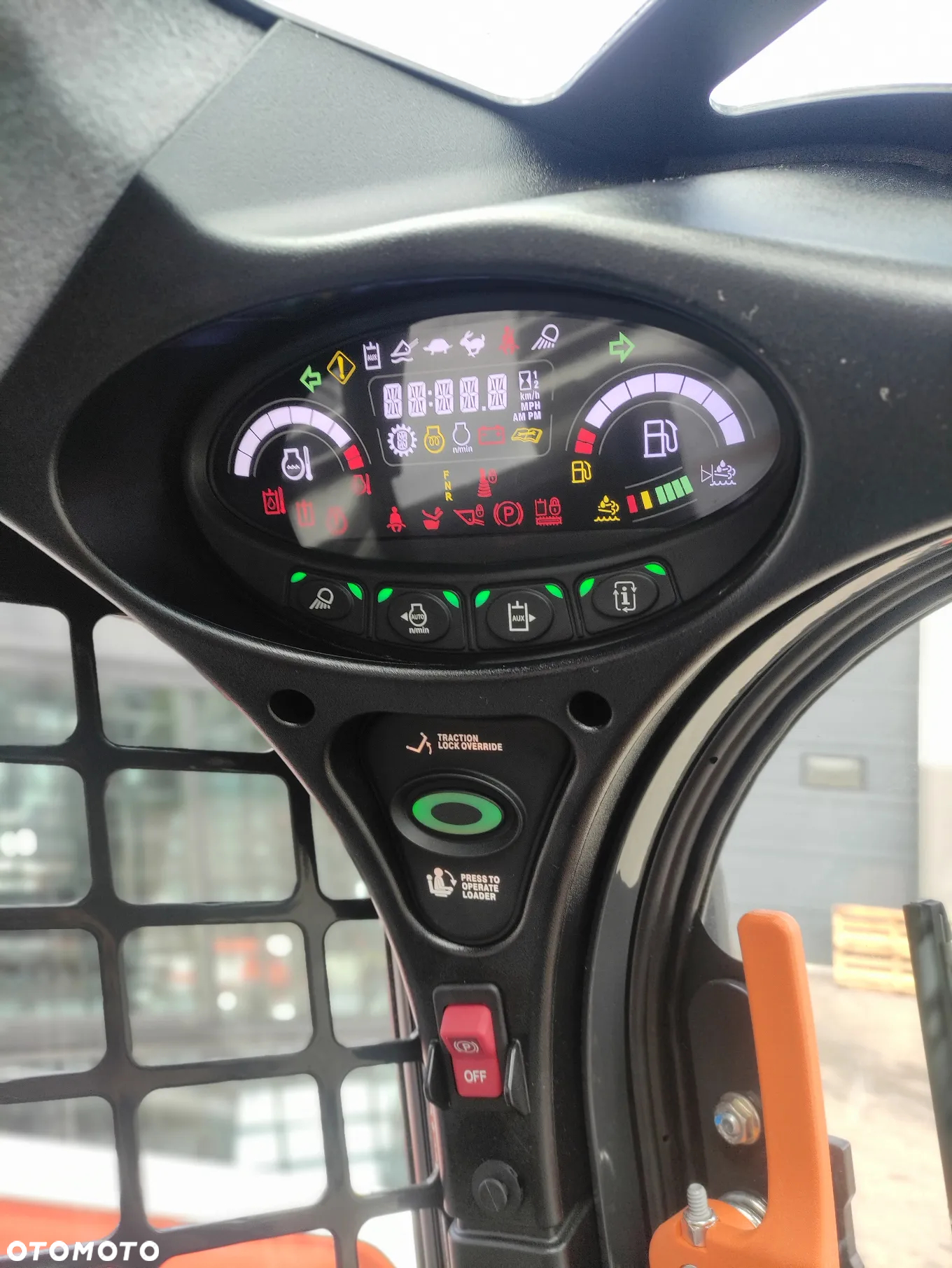 Bobcat S450 - 16