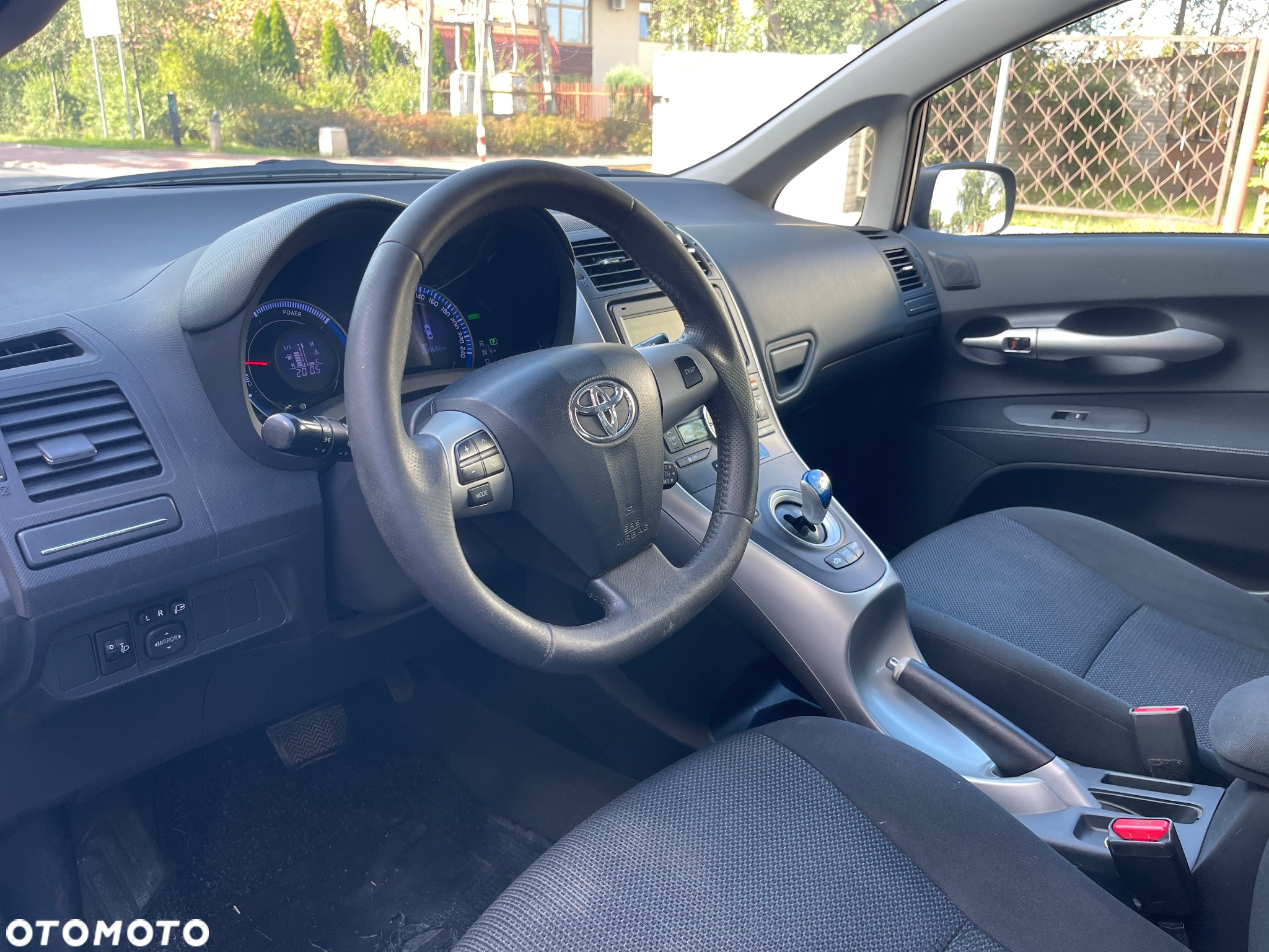 Toyota Auris 1.8 HSD Prestige NAVI - 8