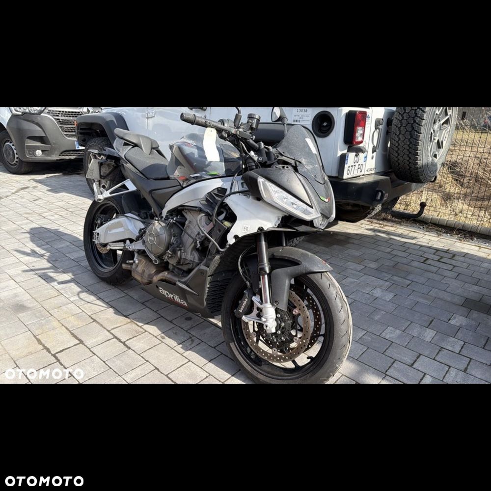 Aprilia Tuono - 18