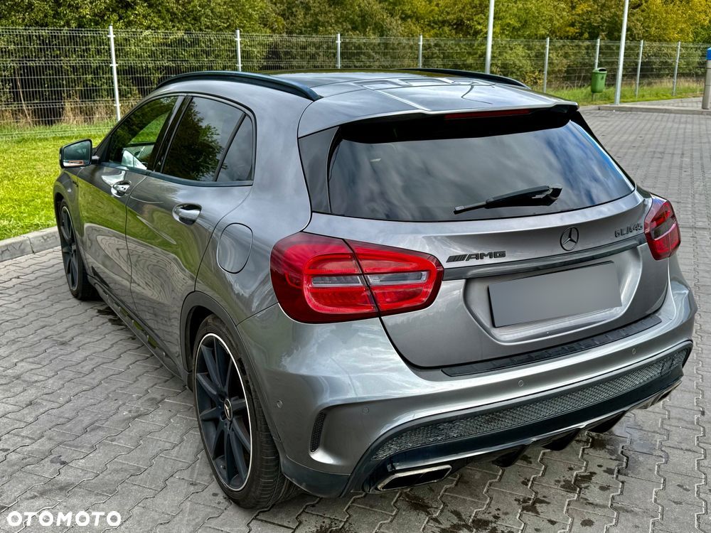Mercedes-Benz GLA AMG 45 4-Matic - 10