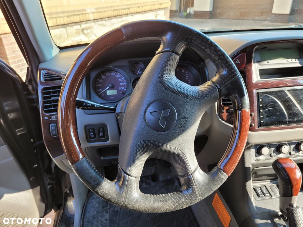 Mitsubishi Pajero 3.2 DI-D Automatik Instyle - 16