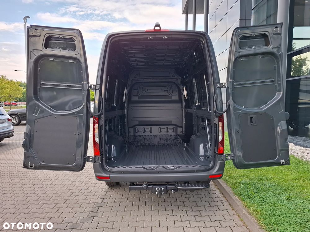 Mercedes-Benz Sprinter 319 CDI Furgon PRO 3665 mm L2H2 - 14