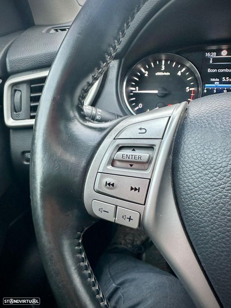 Nissan Qashqai 1.6 dCi Tekna J19 - 18