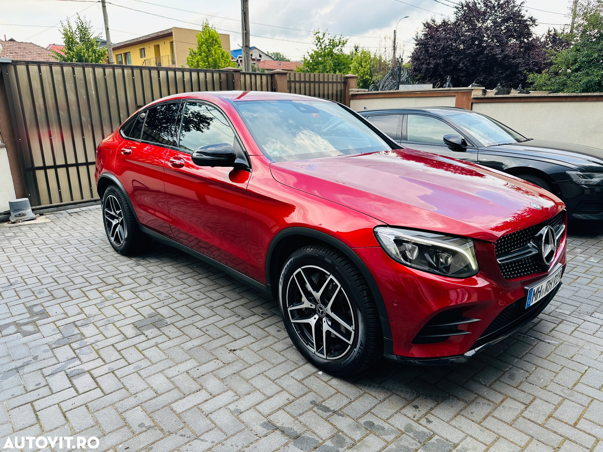 Mercedes-Benz GLC Coupe 250 4Matic 9G-TRONIC AMG Line - 2