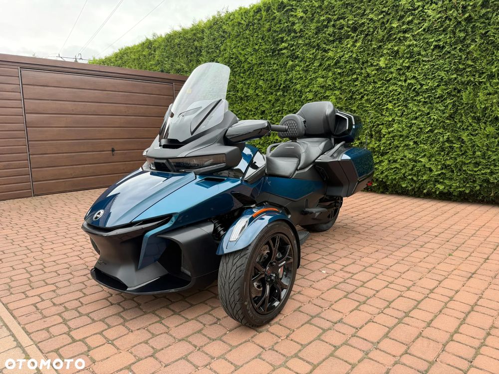 Can-Am Spyder - 1