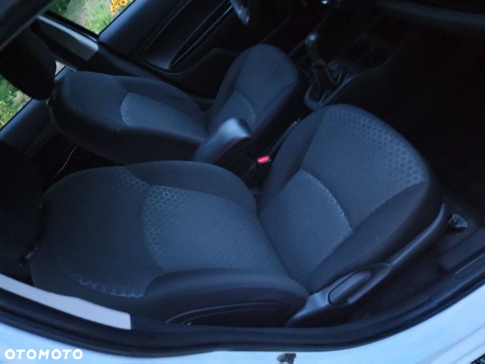 Mitsubishi Space Star AS&G 1.2 Spirit+ Black - 20