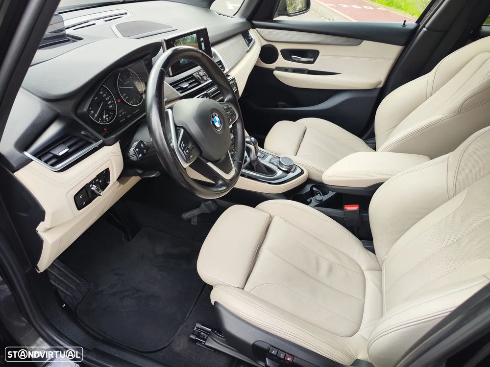 BMW 216 Active Tourer d Aut. Sport Line - 23