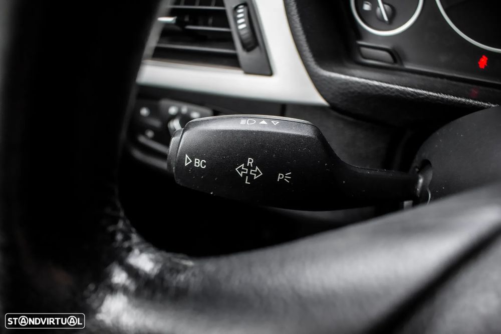 BMW 320 ver-d-touring-ed-advantage-auto - 15