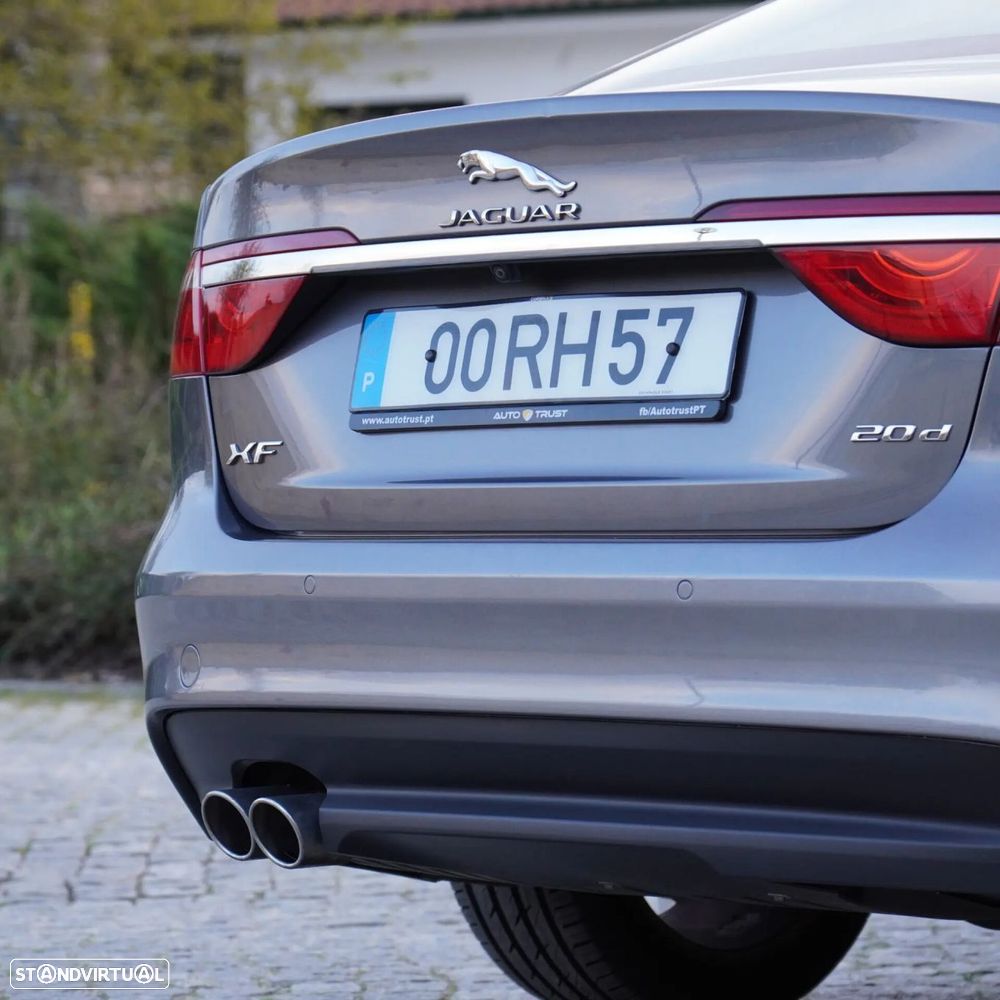 Jaguar XF - 39