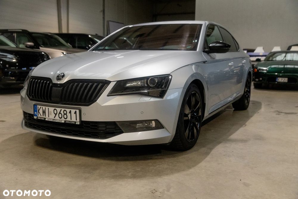 Skoda Superb 2.0 TDI Sportline DSG - 2