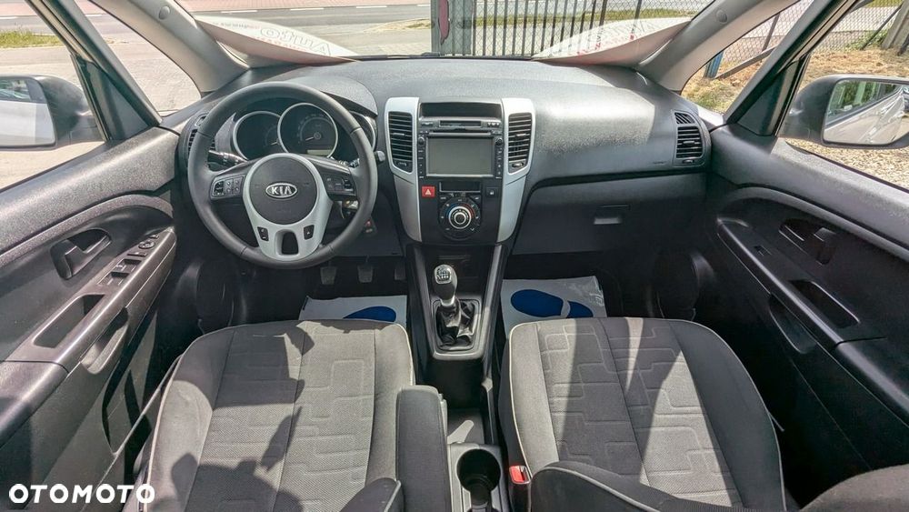 Kia Venga - 16