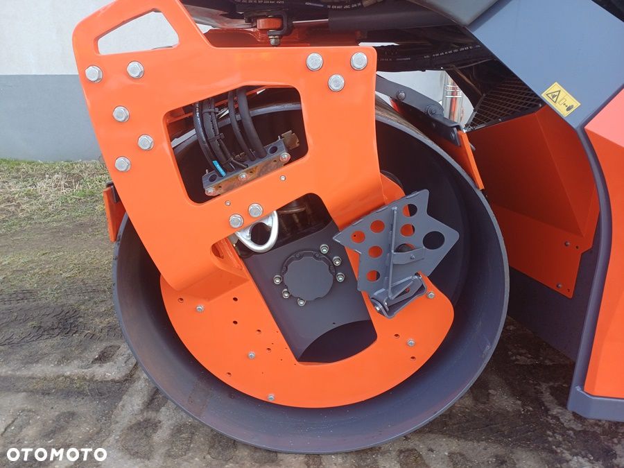 Hamm DV+ 70i VV-S - 13